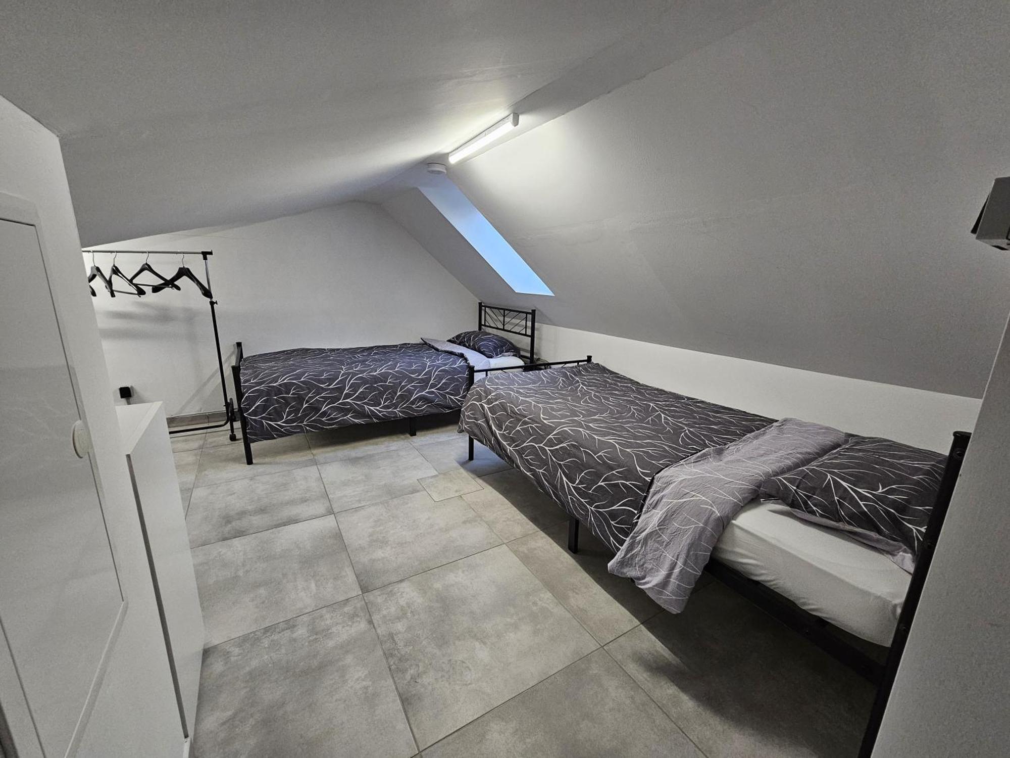 Apartment Neubau Mit Balkon *